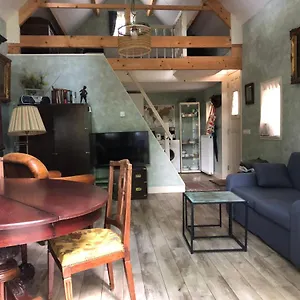 https://cozy-cottage-utrecht.utrechthotels.net