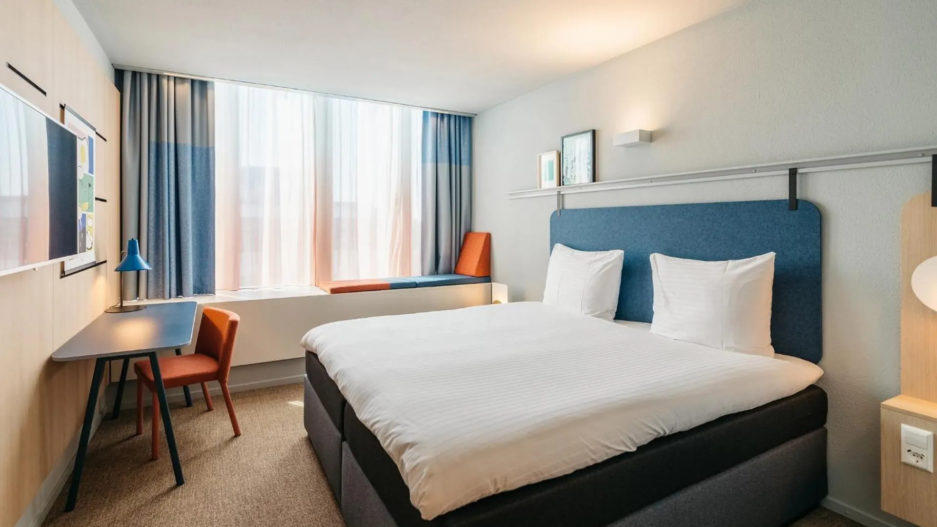 Hotel Casa Amsterdam 3*,